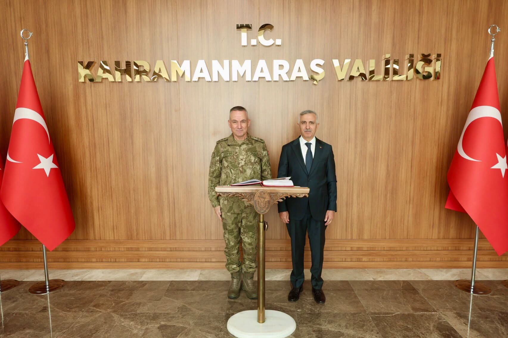 Vali Ünlüer, 2. Ordu Komutanı Korgeneral Yaralı’yı Ağırladı