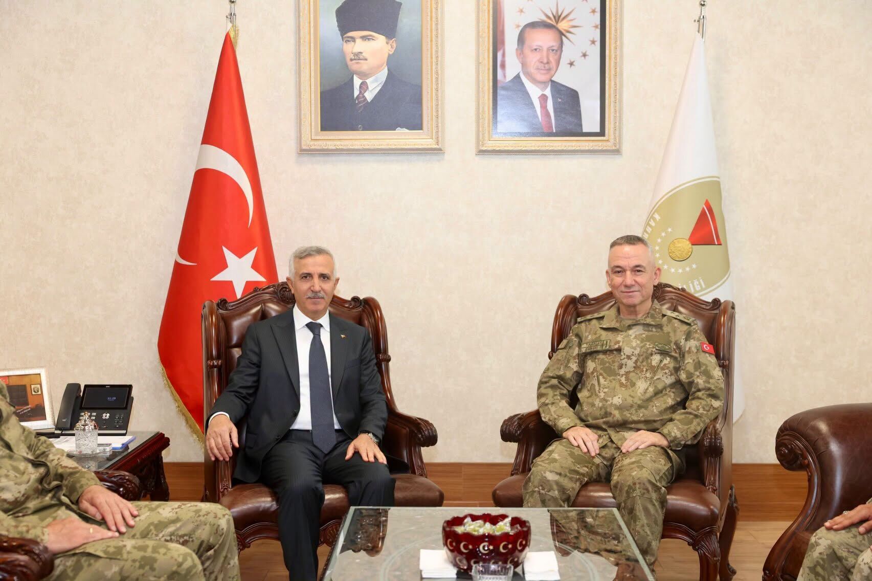 Vali Ünlüer, 2. Ordu Komutanı Korgeneral Yaralı’yı Ağırladı