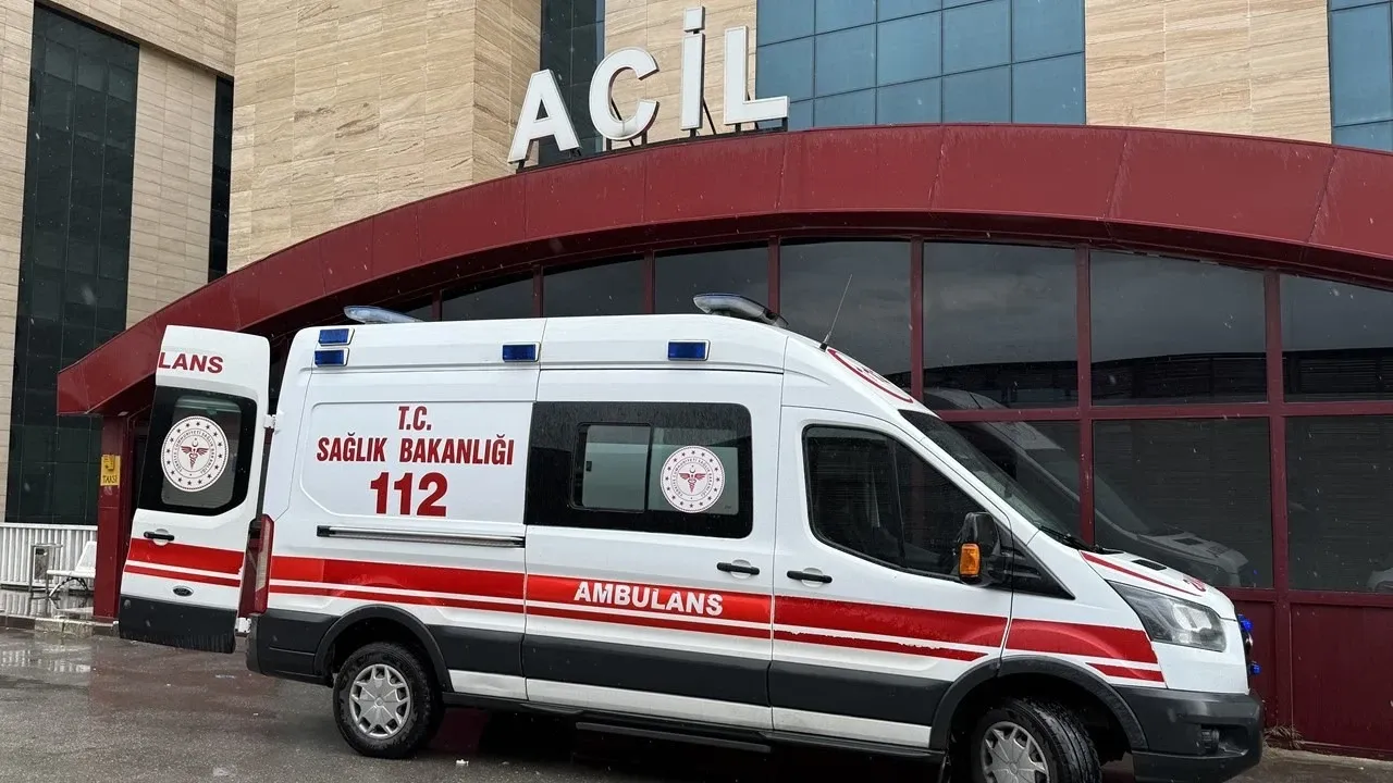 18 Öğrenci Zehirlenme Şüphesiyle Hastaneye Kaldırıldı