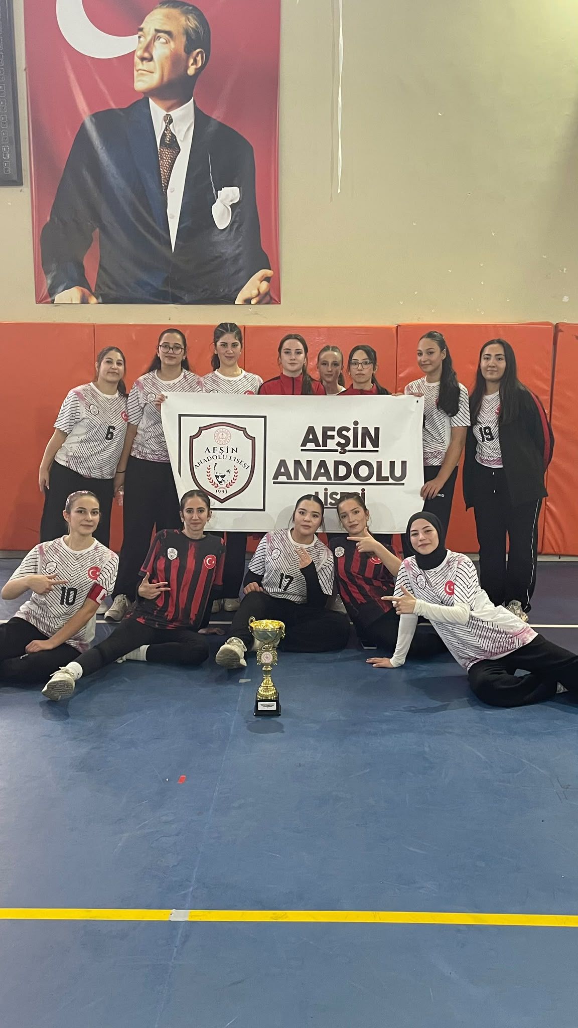 Afşin Anadolu Lisesi Voleybolda İlçe Şampiyonu Oldu (15)