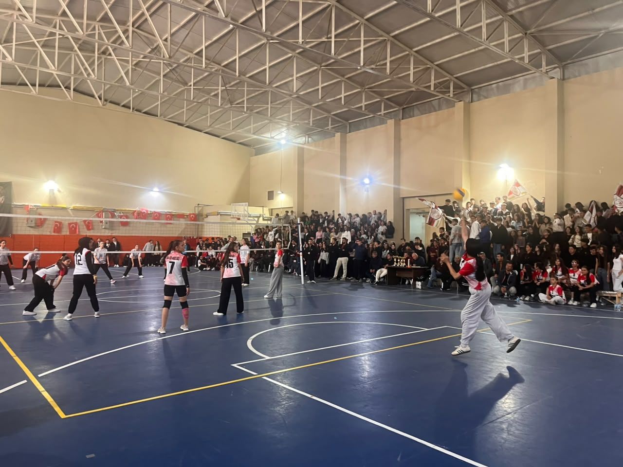 Afşin Anadolu Lisesi Voleybolda İlçe Şampiyonu Oldu (5)