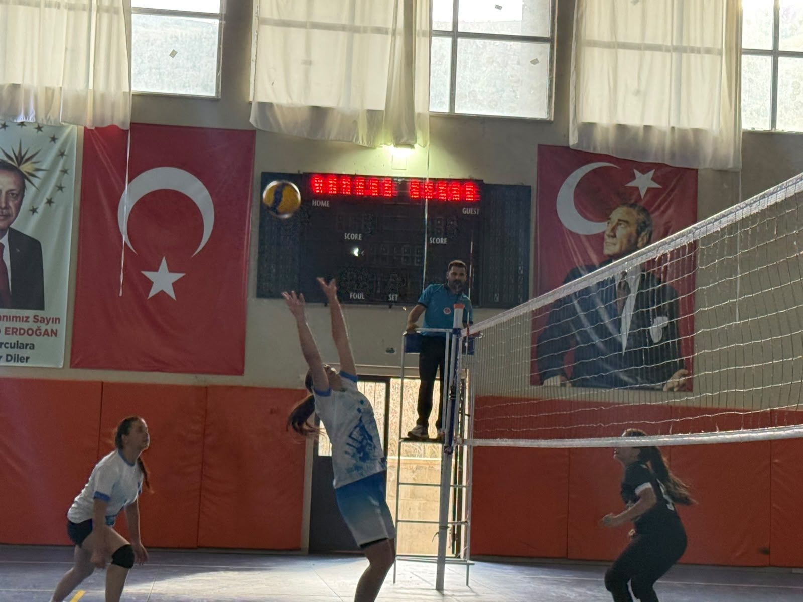 Afşin Anadolu Lisesi Voleybolda İlçe Şampiyonu Oldu (8)