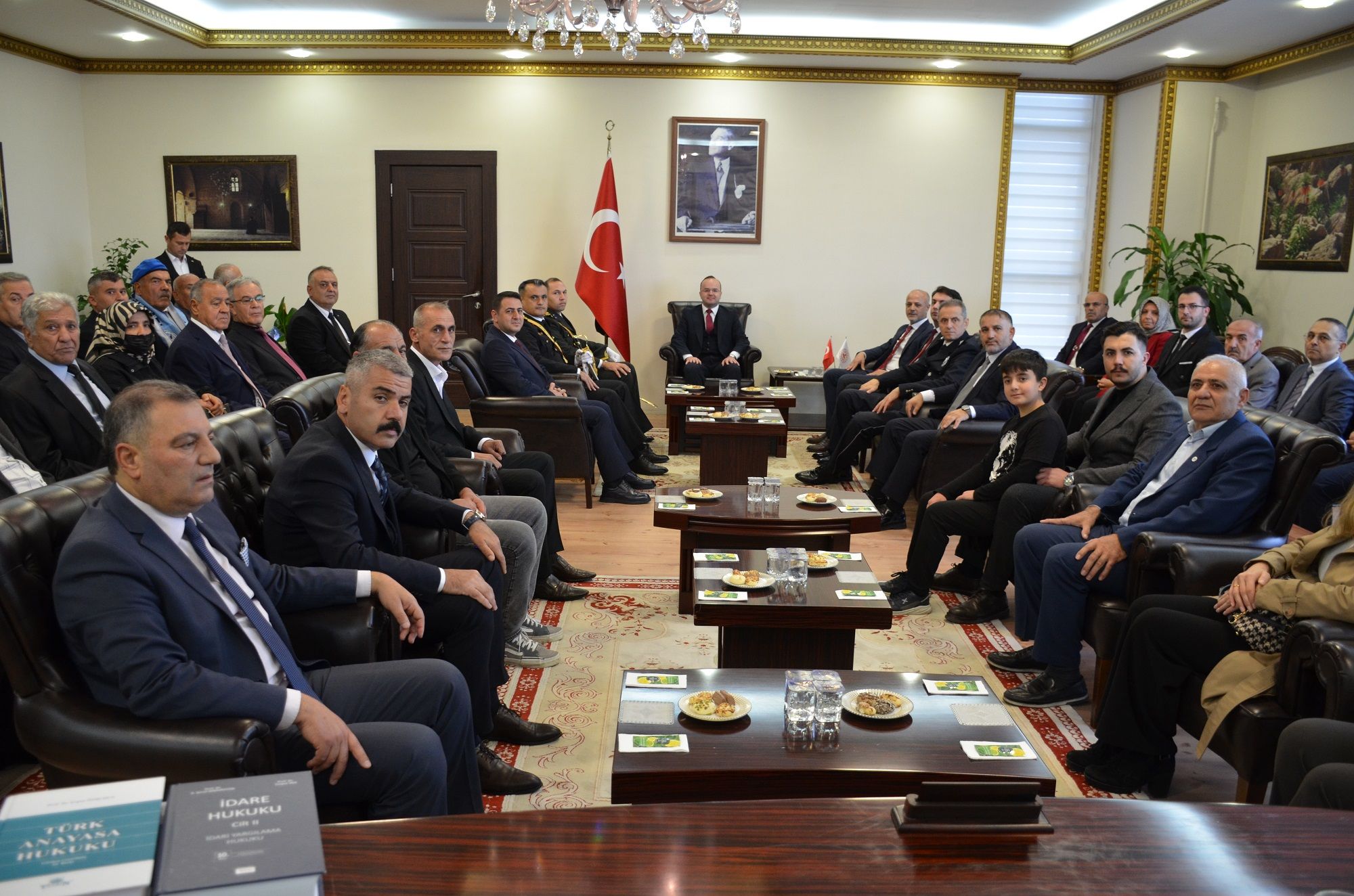Afşin’de 29 Ekim Cumhuriyet Bayramı Tebrikleri Kaymakamlıkta Kabul Edildi (14)