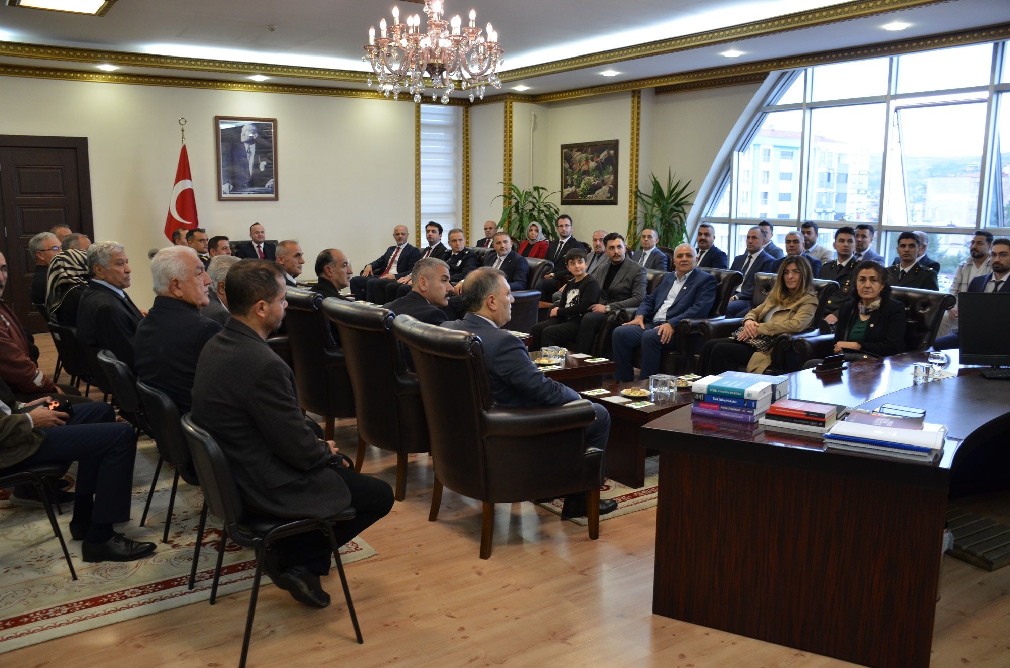 Afşin’de 29 Ekim Cumhuriyet Bayramı Tebrikleri Kaymakamlıkta Kabul Edildi (15)