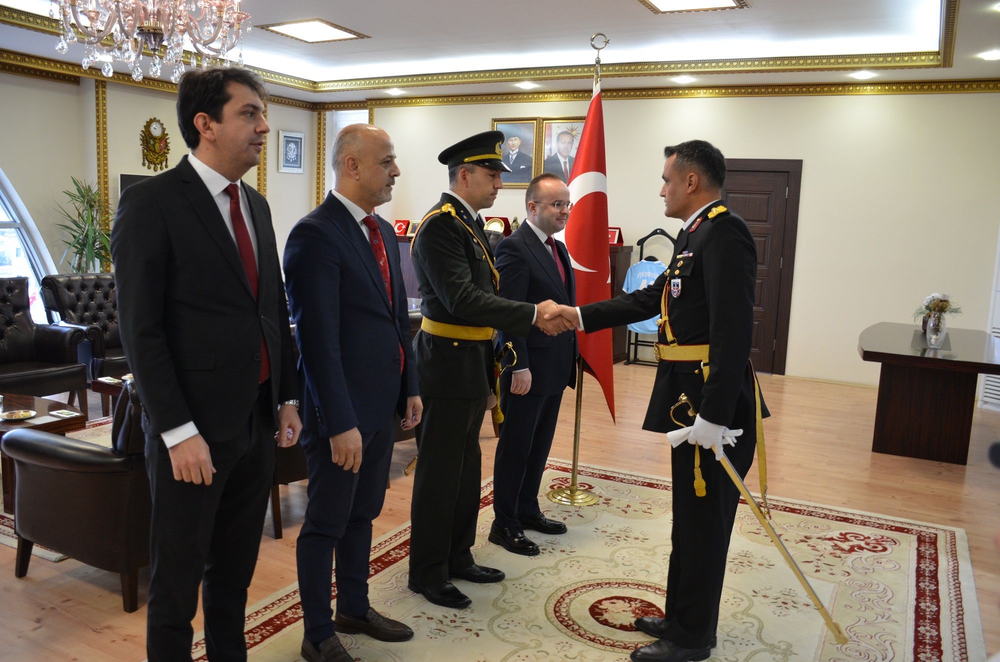 Afşin’de 29 Ekim Cumhuriyet Bayramı Tebrikleri Kaymakamlıkta Kabul Edildi (5)