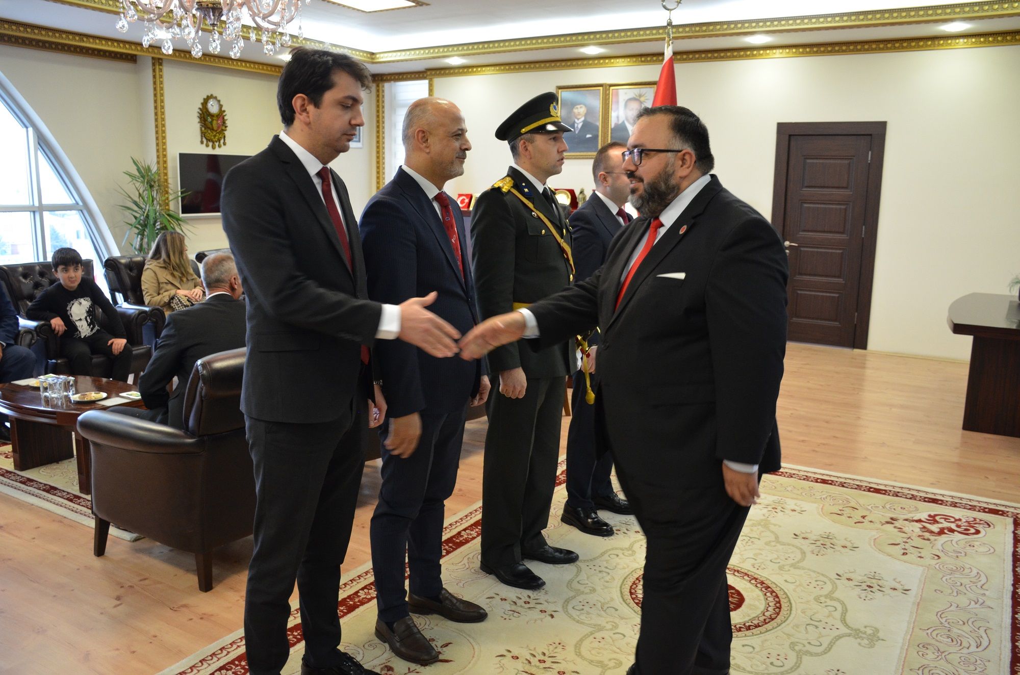 Afşin’de 29 Ekim Cumhuriyet Bayramı Tebrikleri Kaymakamlıkta Kabul Edildi (6)