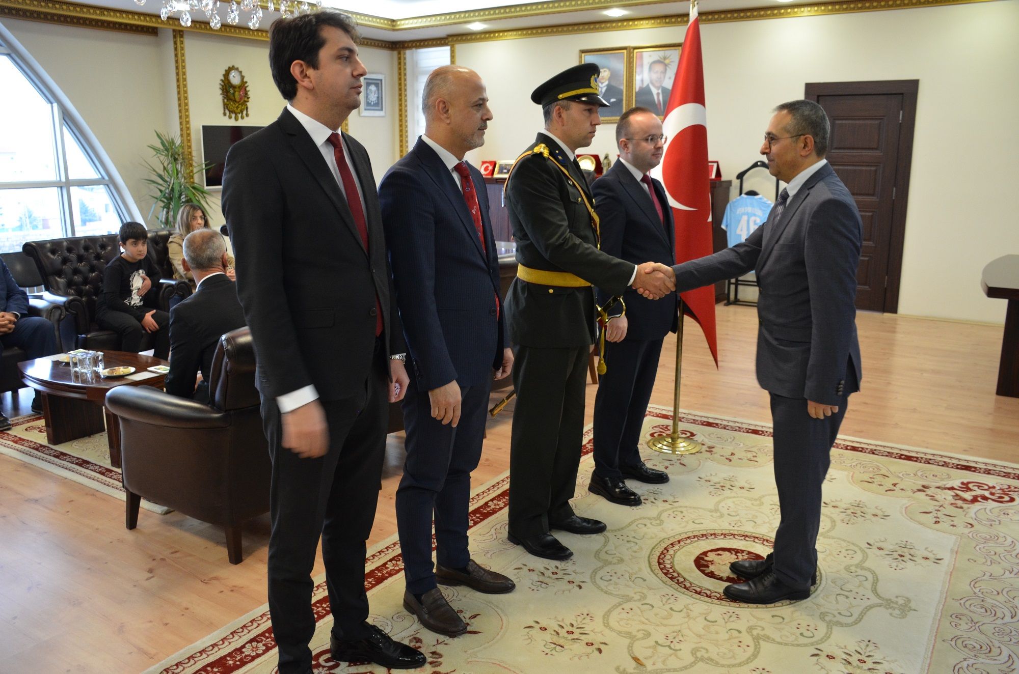 Afşin’de 29 Ekim Cumhuriyet Bayramı Tebrikleri Kaymakamlıkta Kabul Edildi (7)