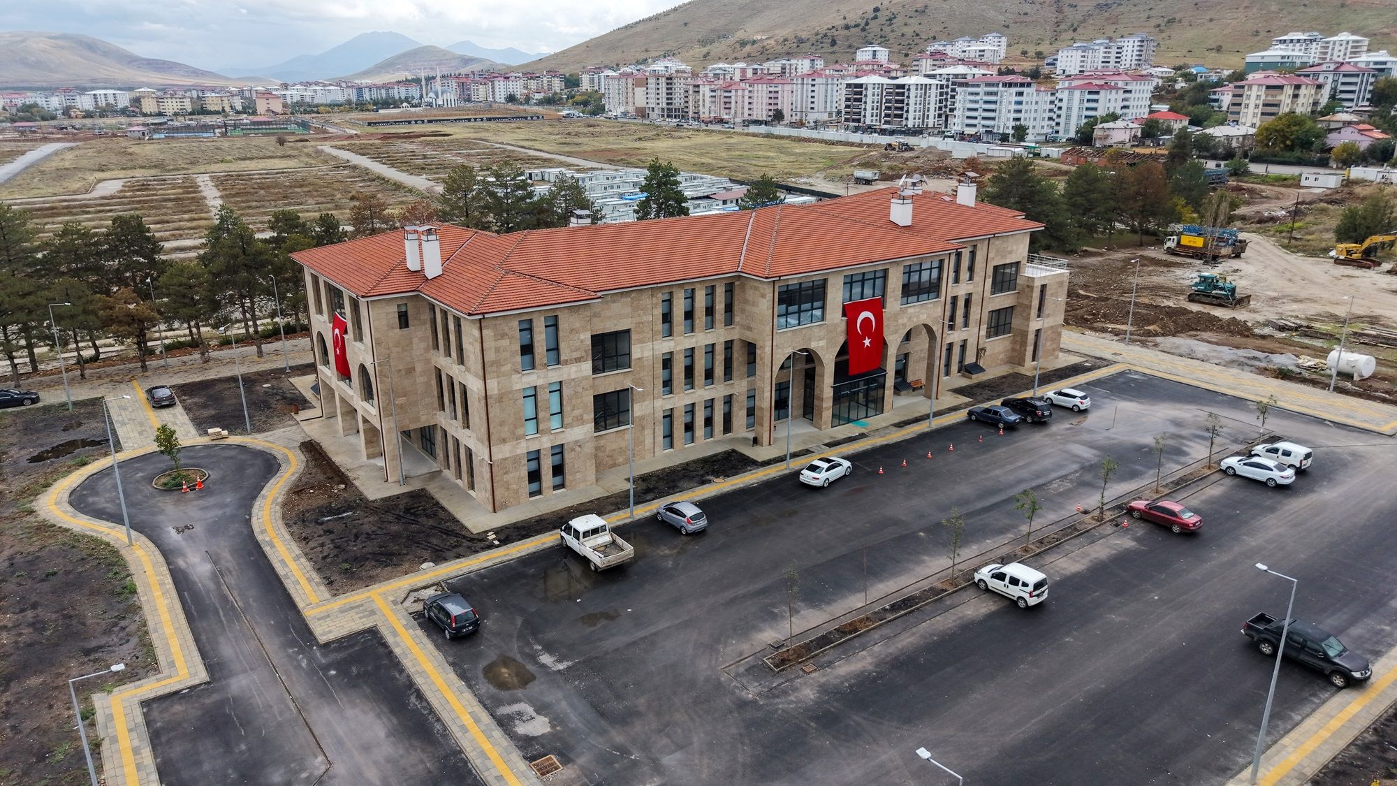 Afşin’de Cadde Ve Sokaklar Türk Bayraklarıyla Donatıldı (13)