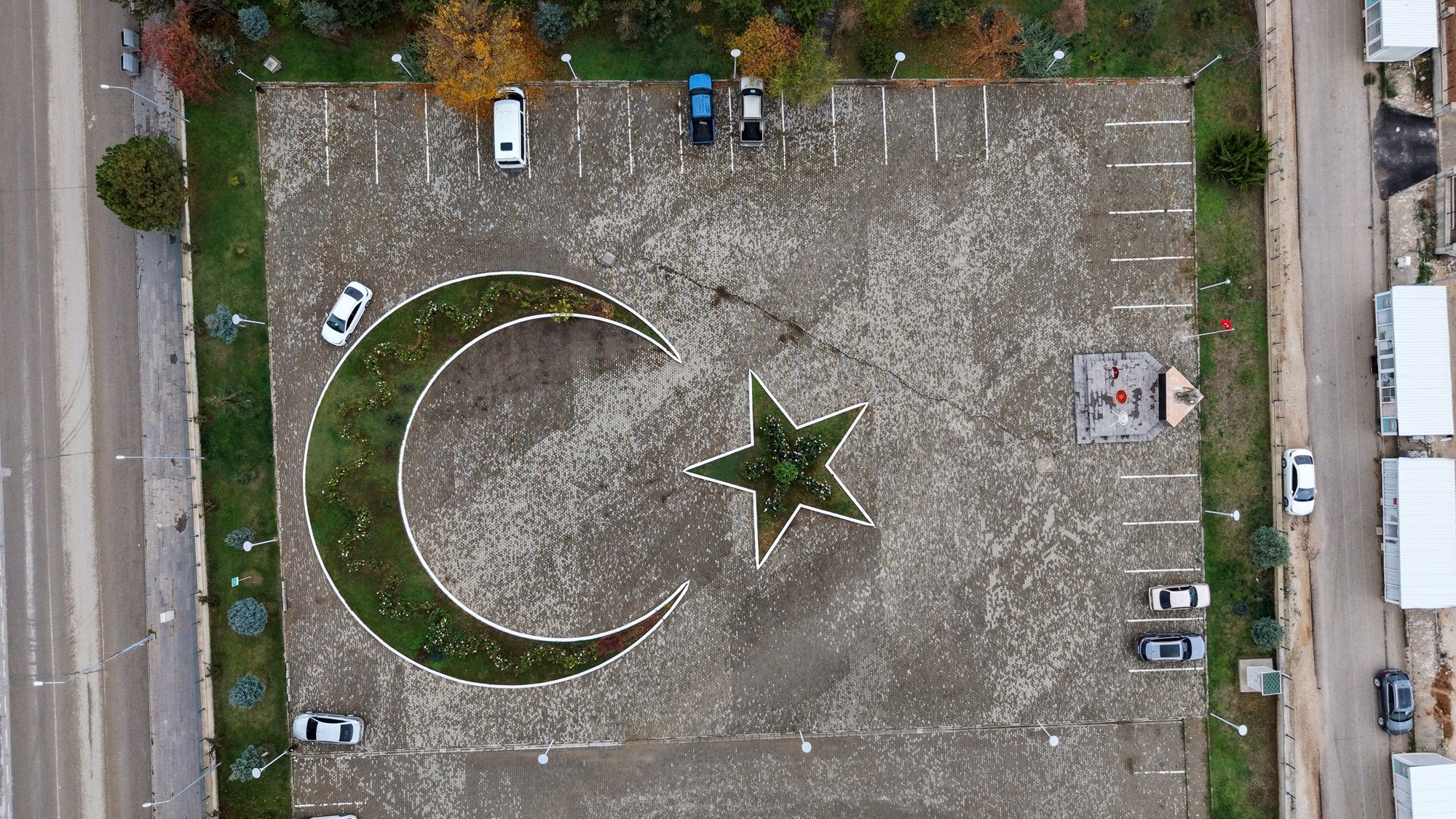 Afşin’de Cadde Ve Sokaklar Türk Bayraklarıyla Donatıldı (7)