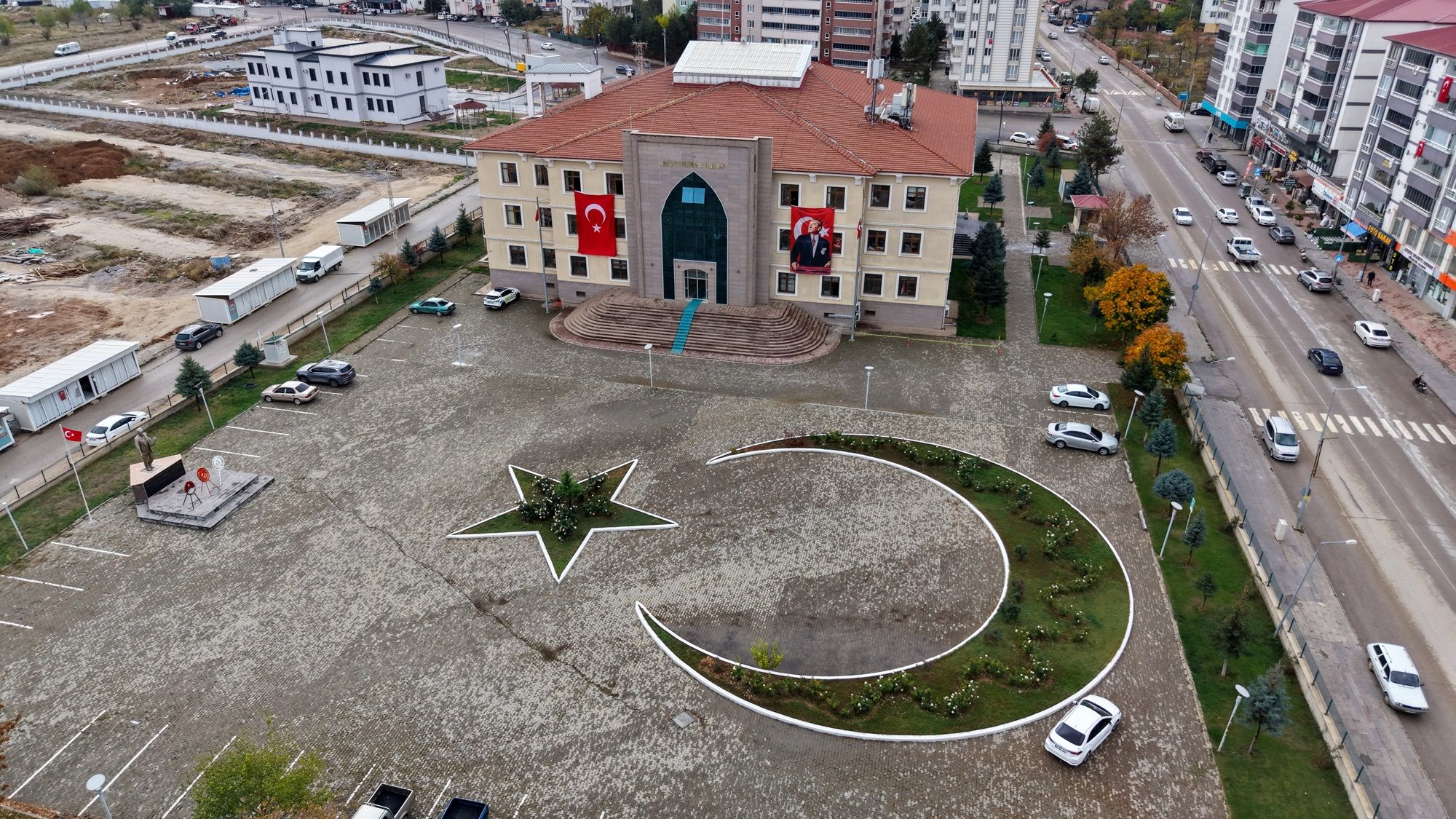 Afşin’de Cadde Ve Sokaklar Türk Bayraklarıyla Donatıldı (9)