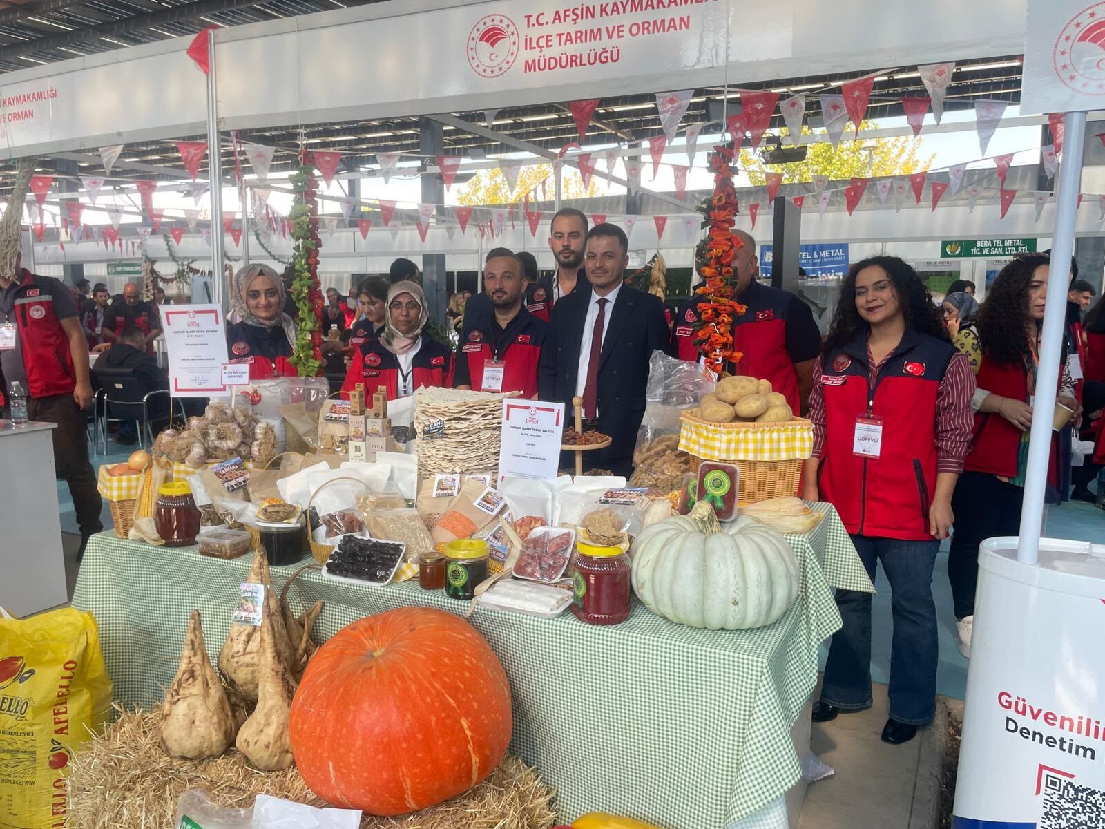 Afşin’in Yöresel Ürünleri Tarım Fuarı’nda Tanıtılıyor (1)