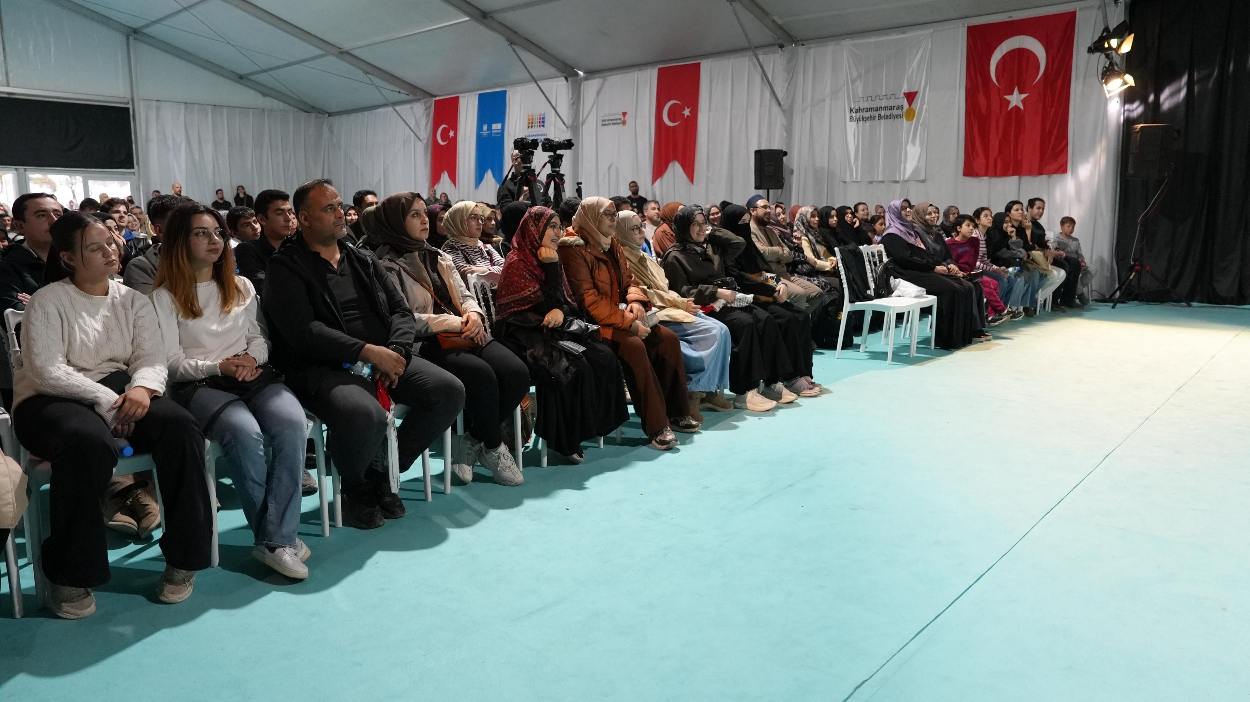 Altay Cem Meriç, Kitap Fuarı’nda İslami İlimleri Anlattı (1)