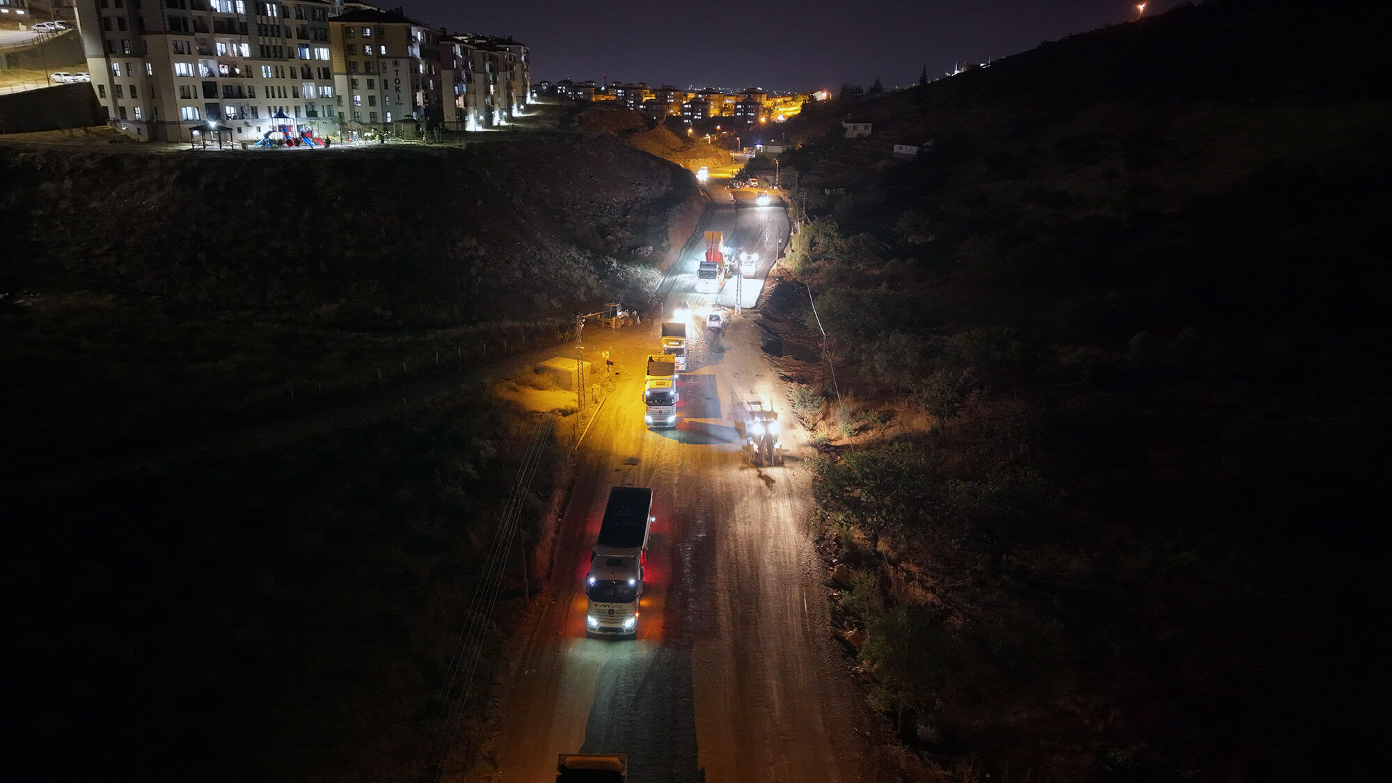 Büyükşehir Asfalt Mesaisini Yeni Haftada 4 İlçe 24 Farklı Noktada Sürdürecek (1)