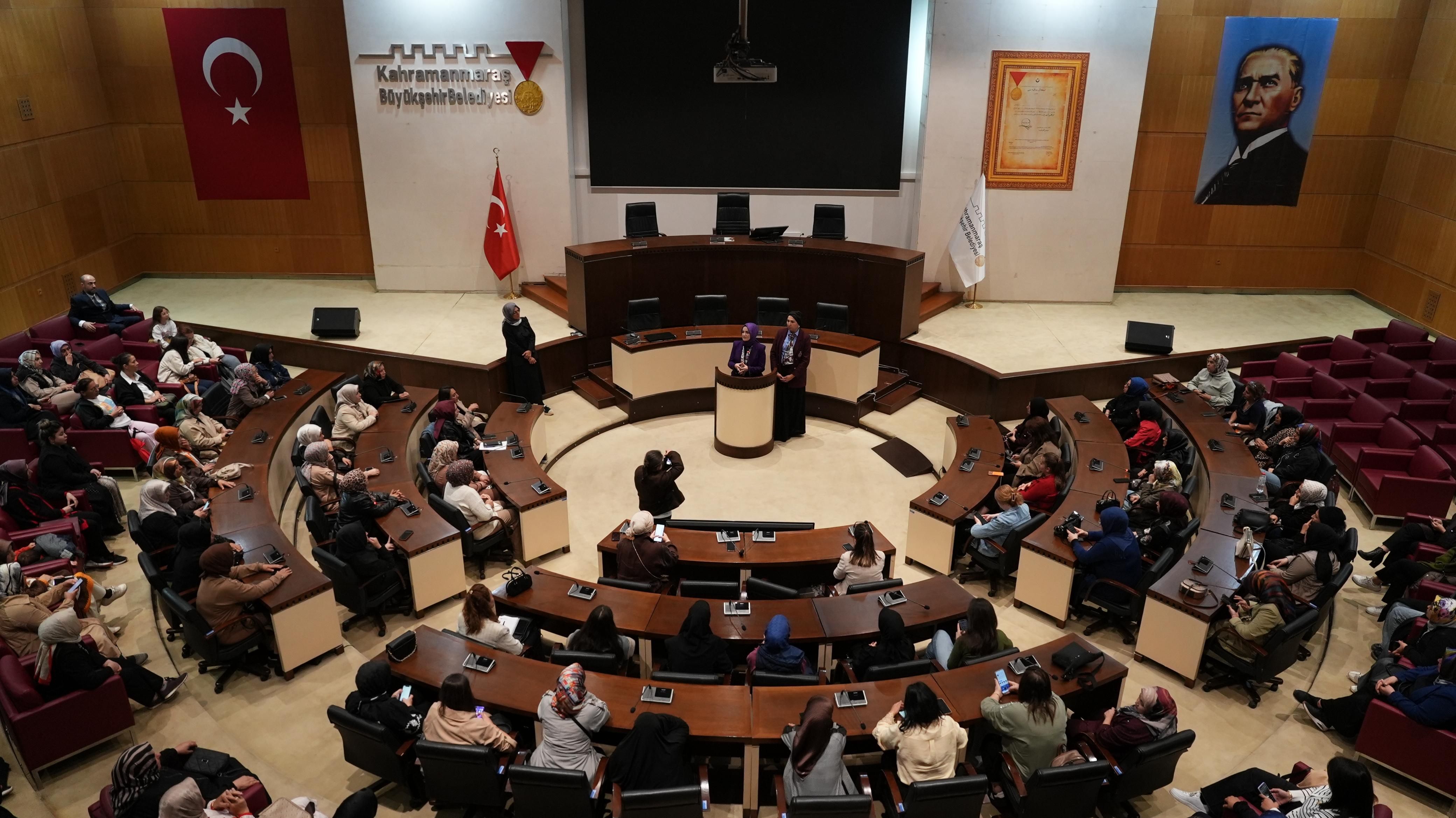 Büyükşehir’in Kahraman Kadın Üreticiler Pazarı İçin İlk Adım Atıldı (3)
