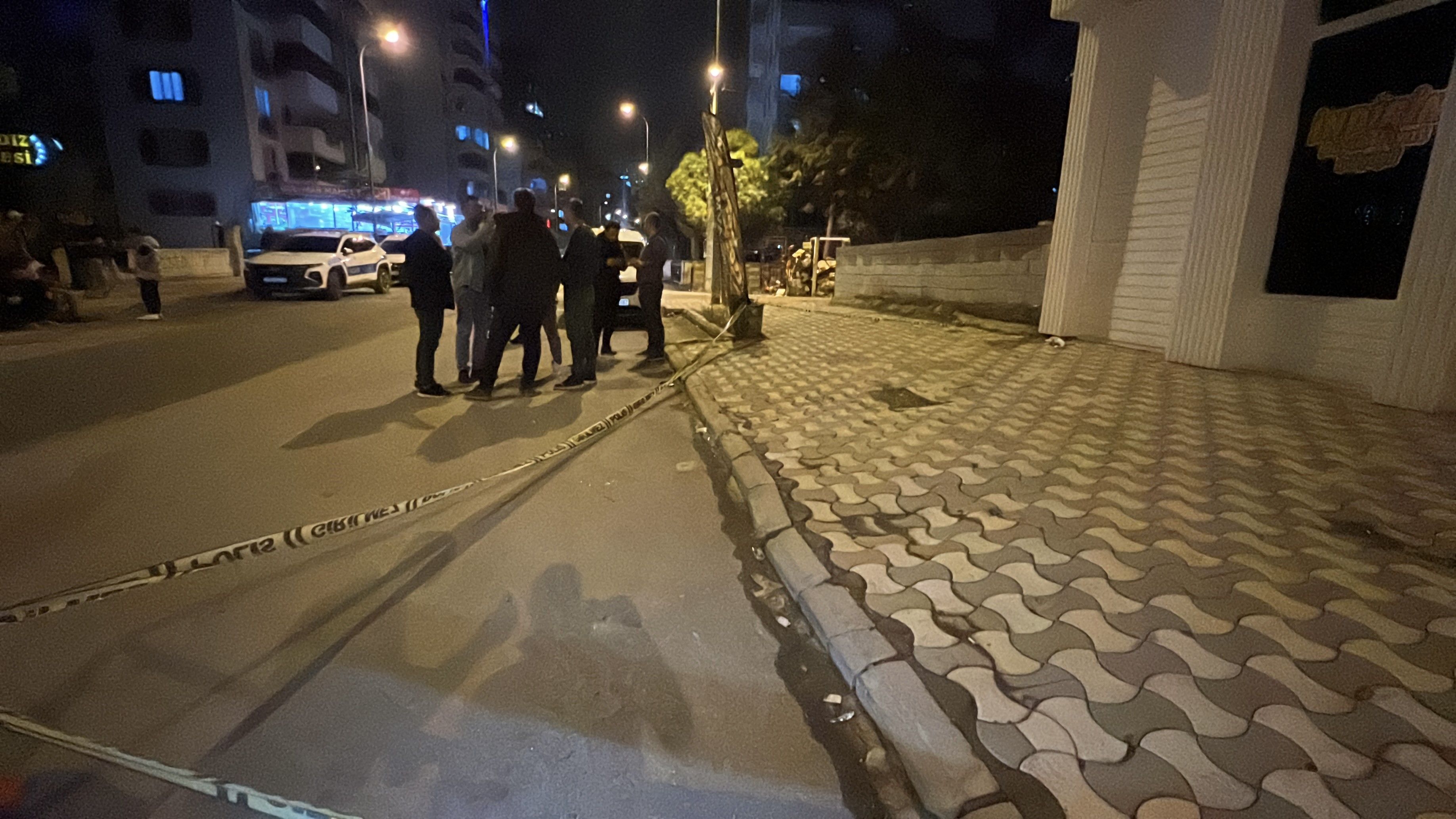 İş Yeri Önünde Silahlı Saldırı 2 Yaralı (2)