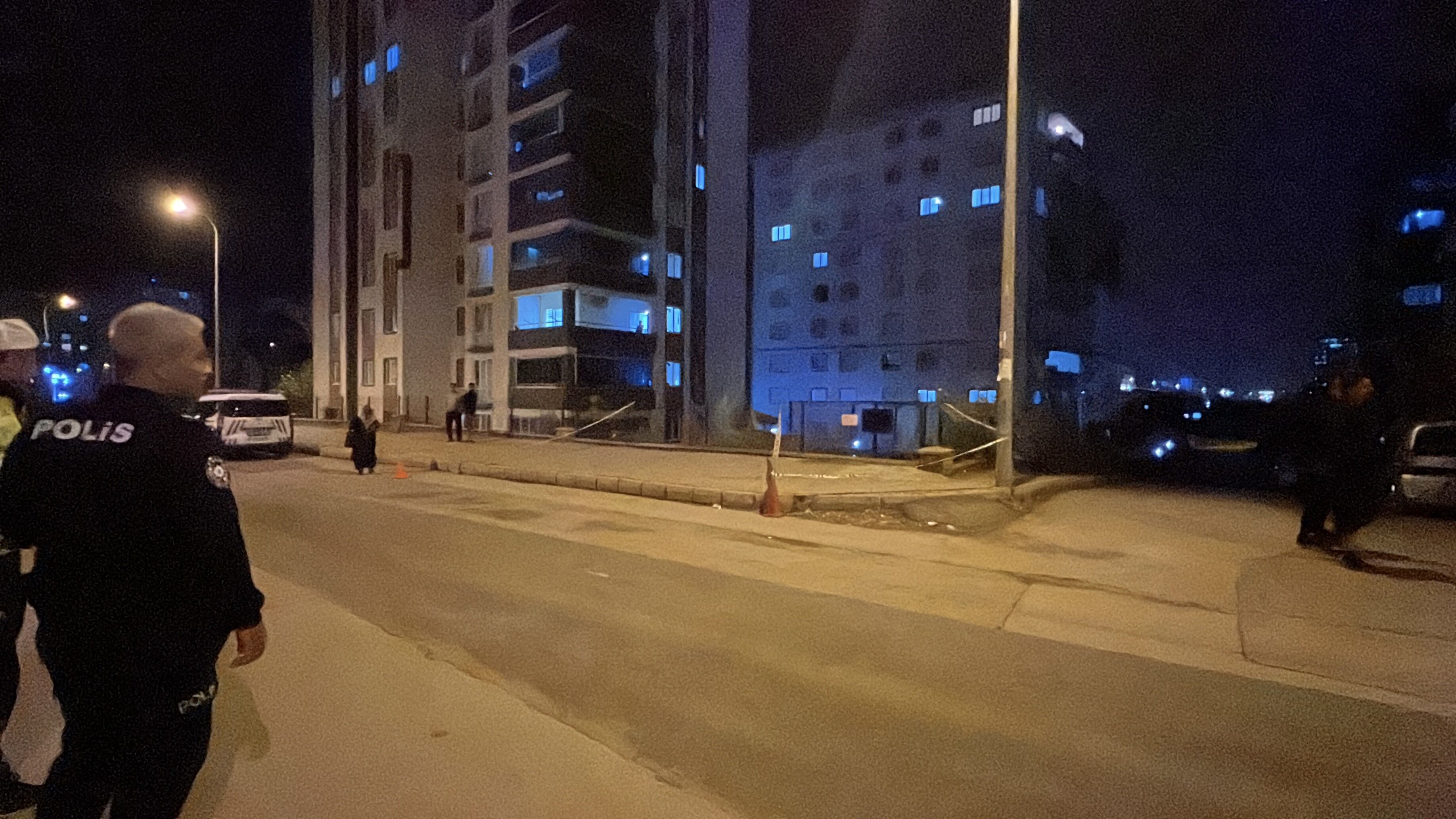 İş Yeri Önünde Silahlı Saldırı 2 Yaralı (4)