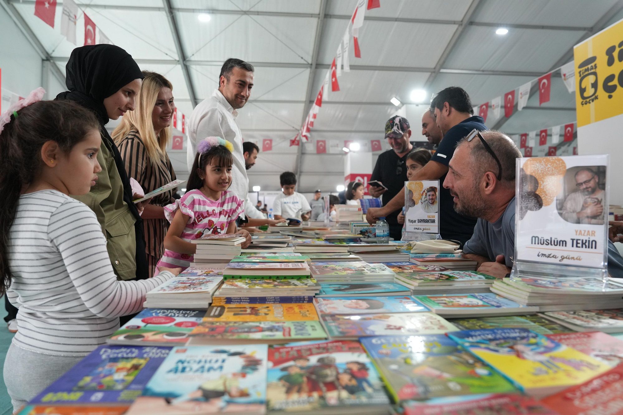 Kahramanmaraş Kitap Fuarı’nda Hafta Sonu Hareketliliği (2)