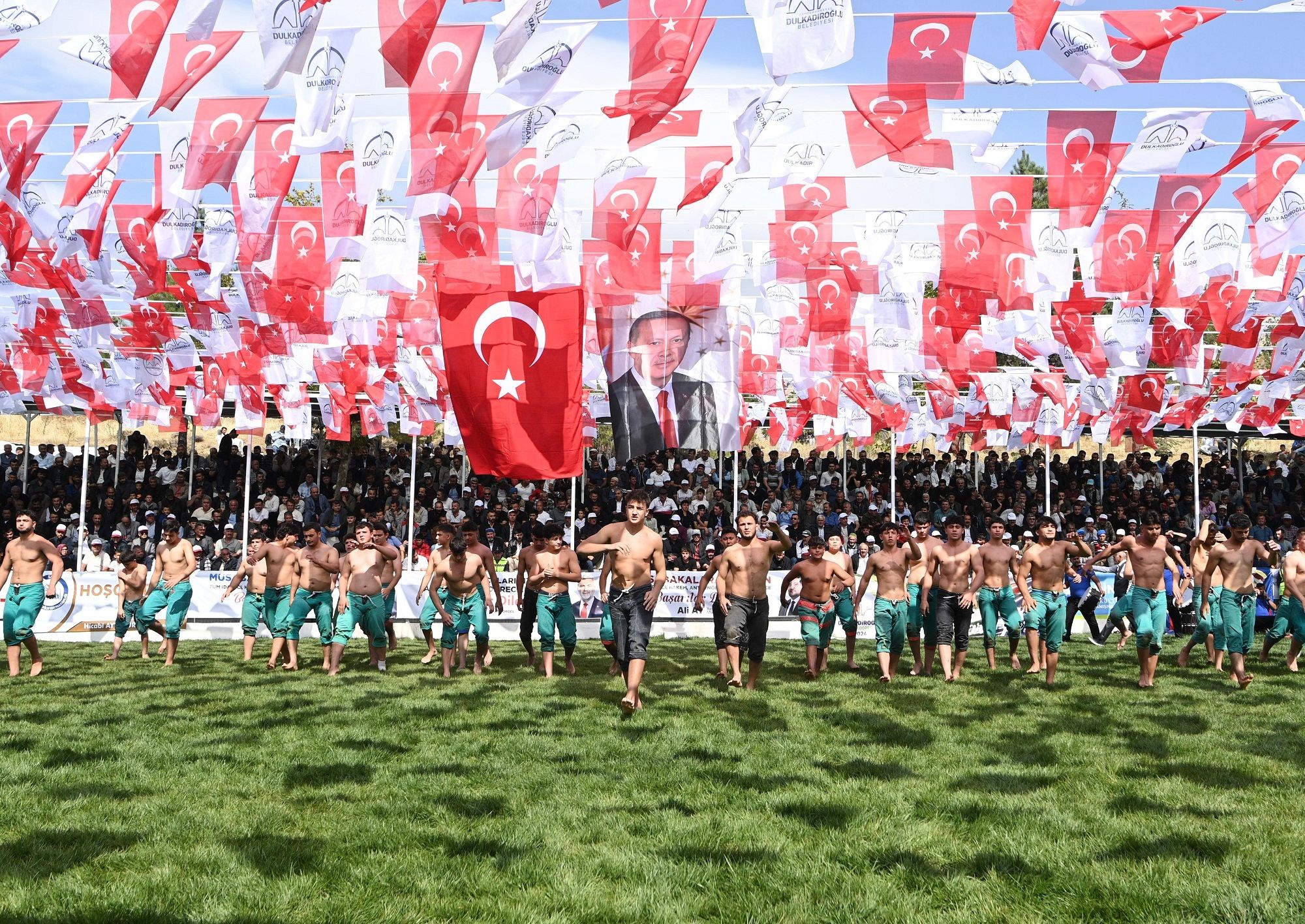 Kahramanmaraş’ta 485 Pehlivan Er Meydanına Çıktı Başpehlivan Belli Oldu! (2)