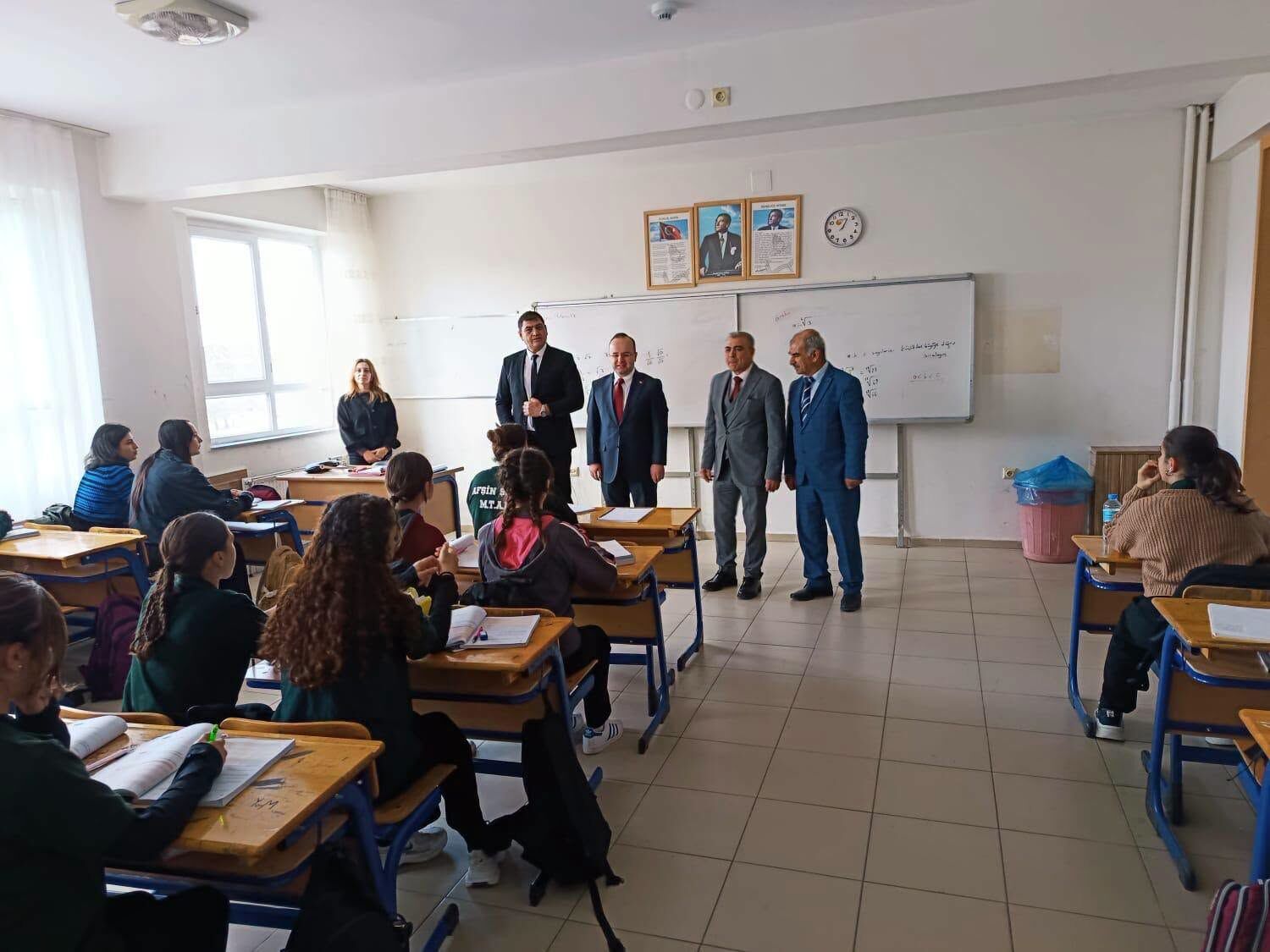 Kaymakam Arslantürk’ten Şehit Dinçer Akkaya Kız Meslek Lisesi’ne Ziyaret2