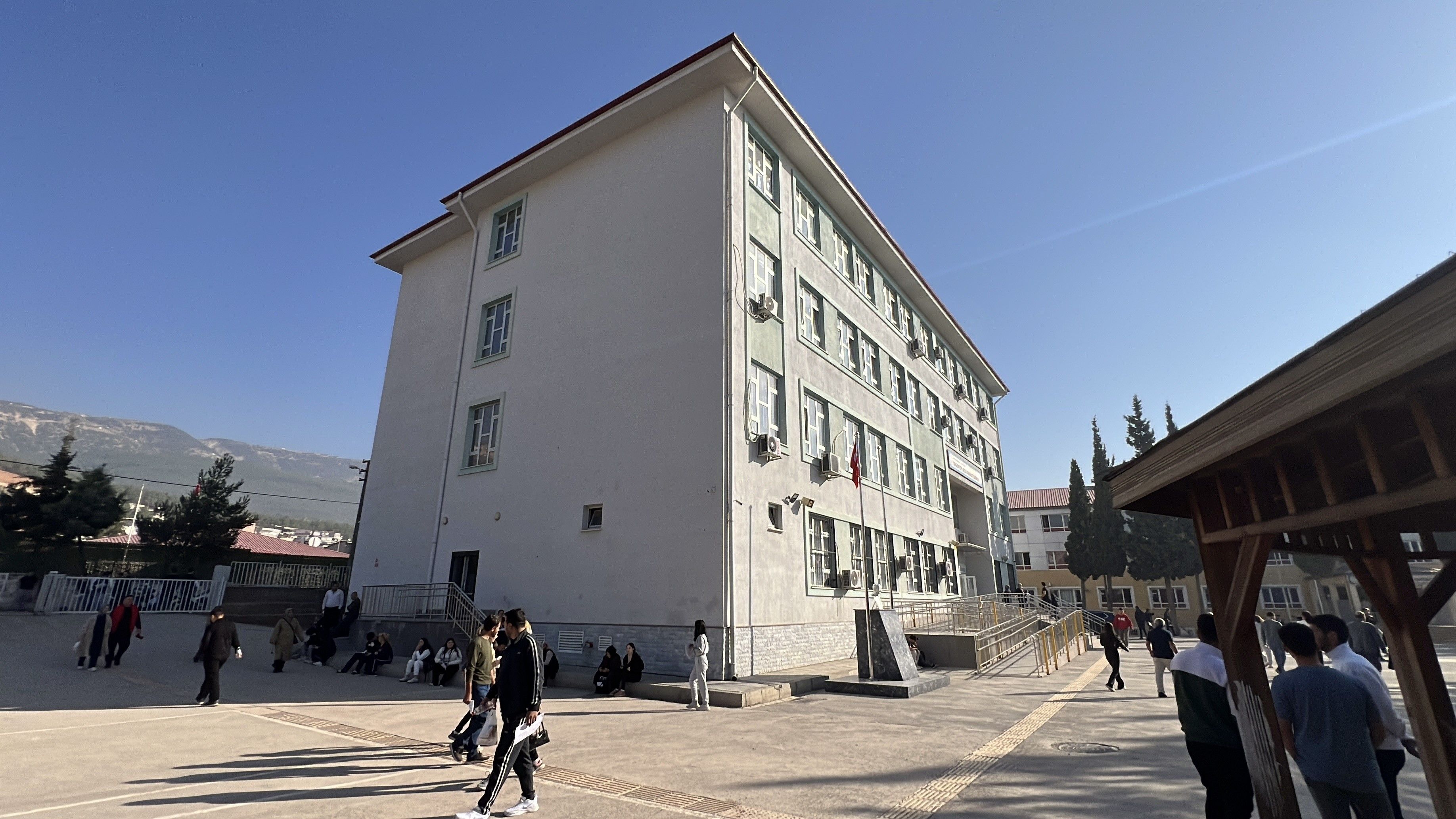 Kpss’ye 1 Dakika Geç Kaldılar 2 Aday Sınava Alınmadı (1)