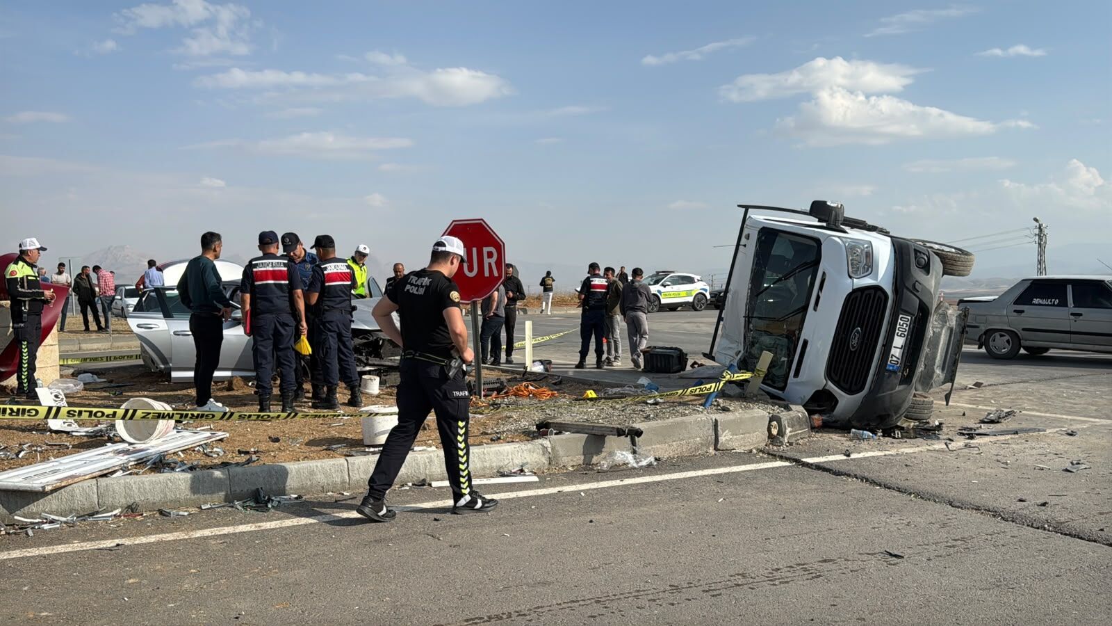 Mhp Milletvekili Karakoç Ve 5 Kişi Kazada Yaralandı (4)
