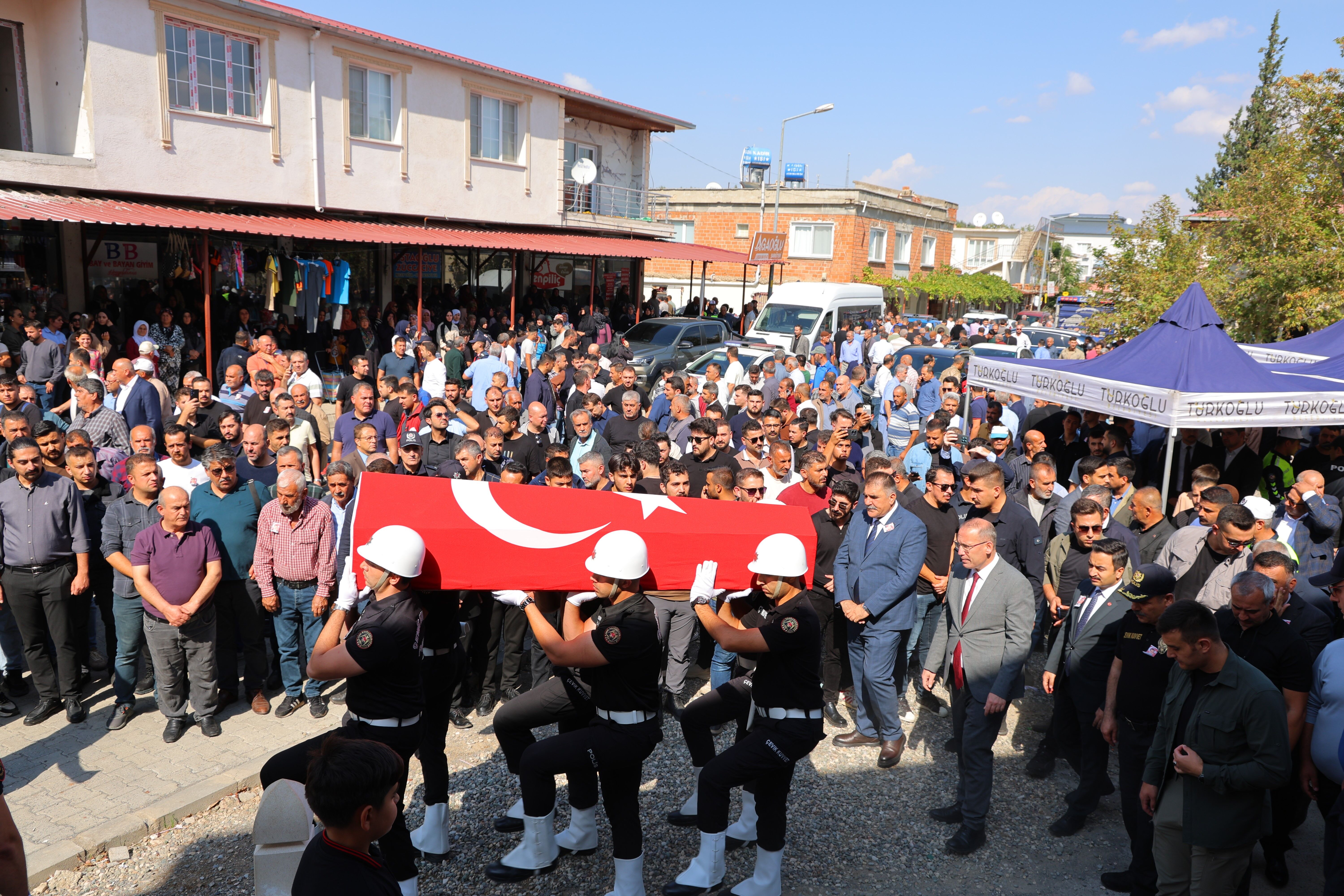 Öldürülen Polis Memuru Son Yolculuğuna Uğurlandı (4)