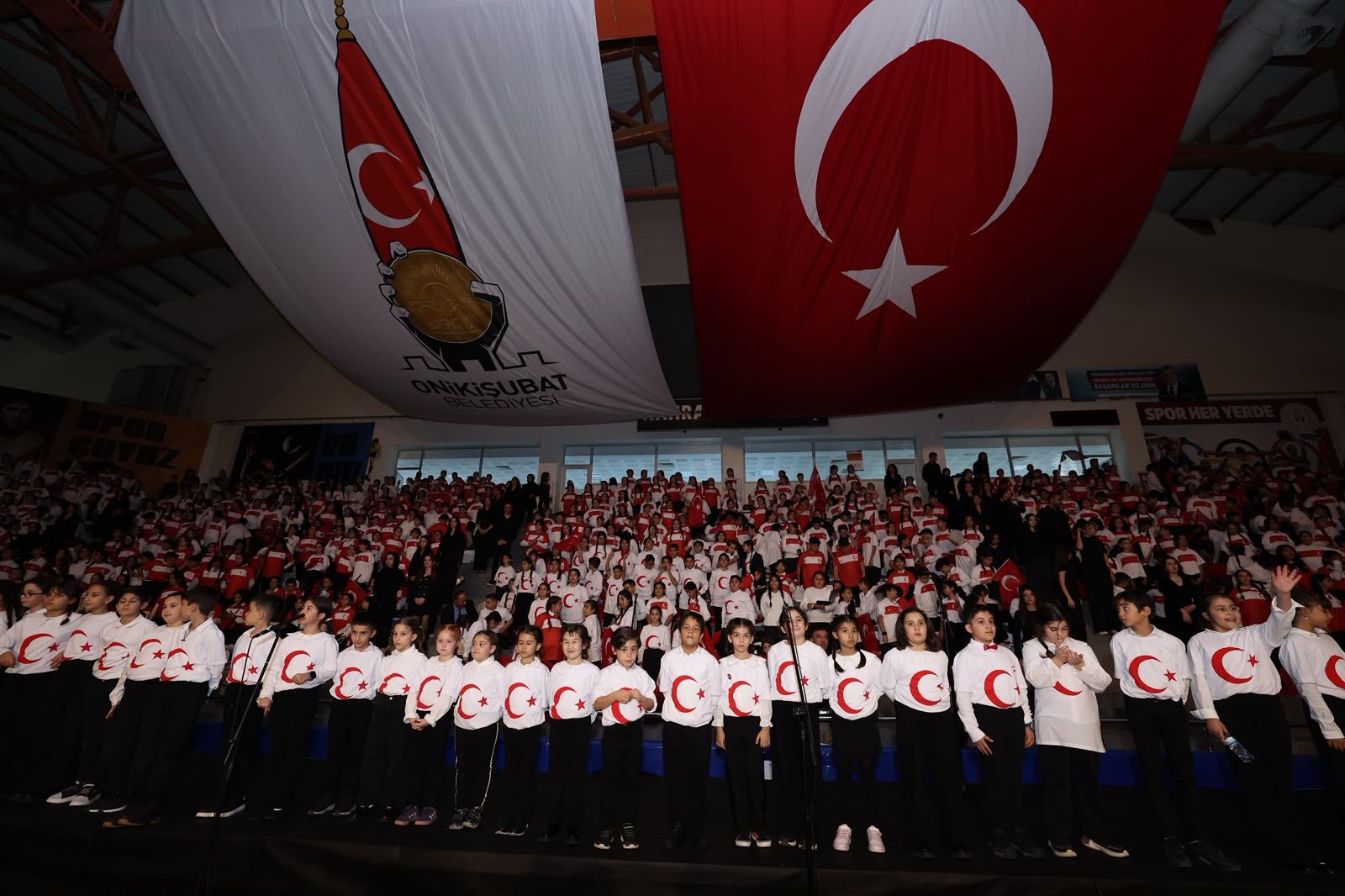 Onikişubat Belediyesi’nden Cumhuriyet’in 103. Yılına 1300 Sesli Dev Konser (4)