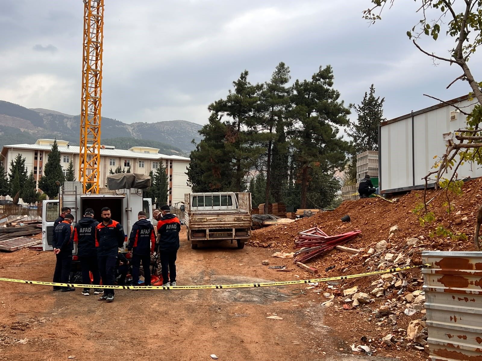 İnşaattaki Gaz Sızıntısında 20 Öğrenci Hastaneye Kaldırıldı