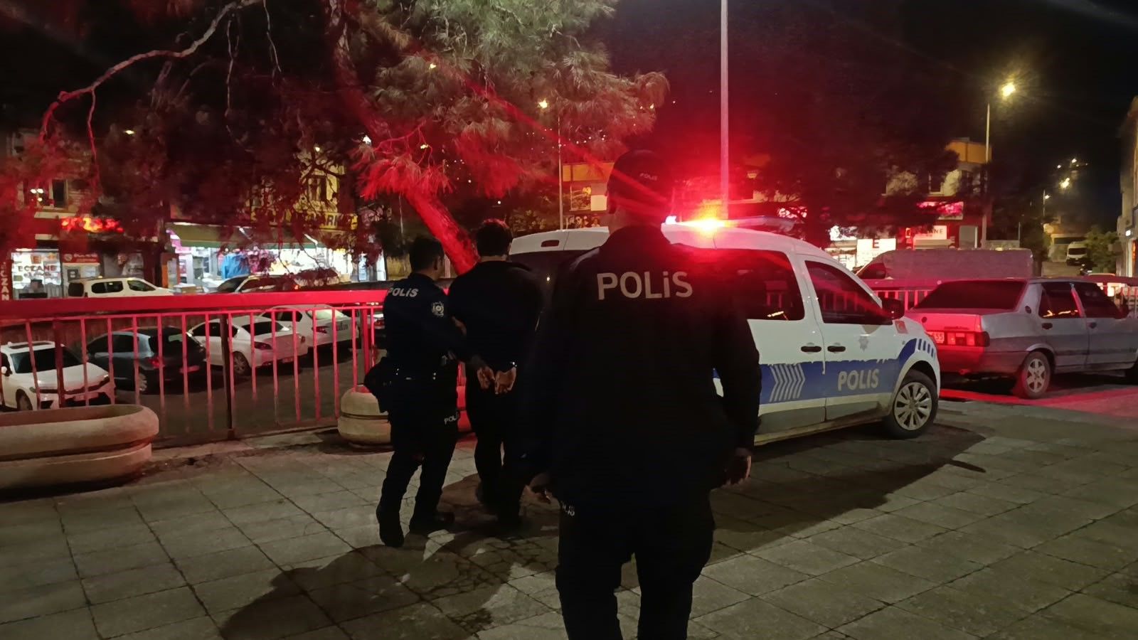 Para İsteyen Oğluna Olumsuz Yanıt Verdi, Dehşeti Yaşadı (2)