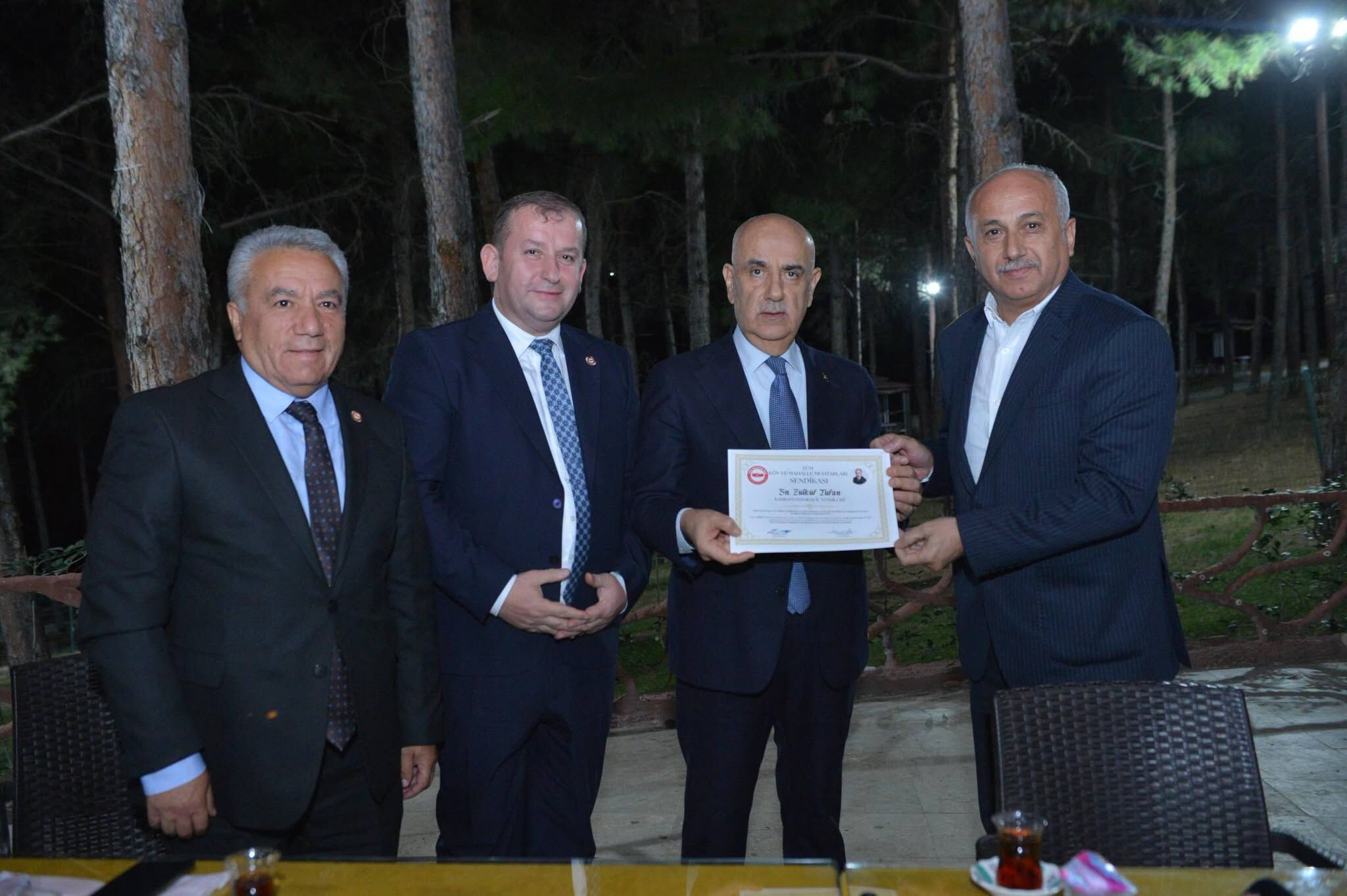 Vahit Kirişci, Dulkadiroğlu Muhtarlarıyla Bir Araya Geldi (1)