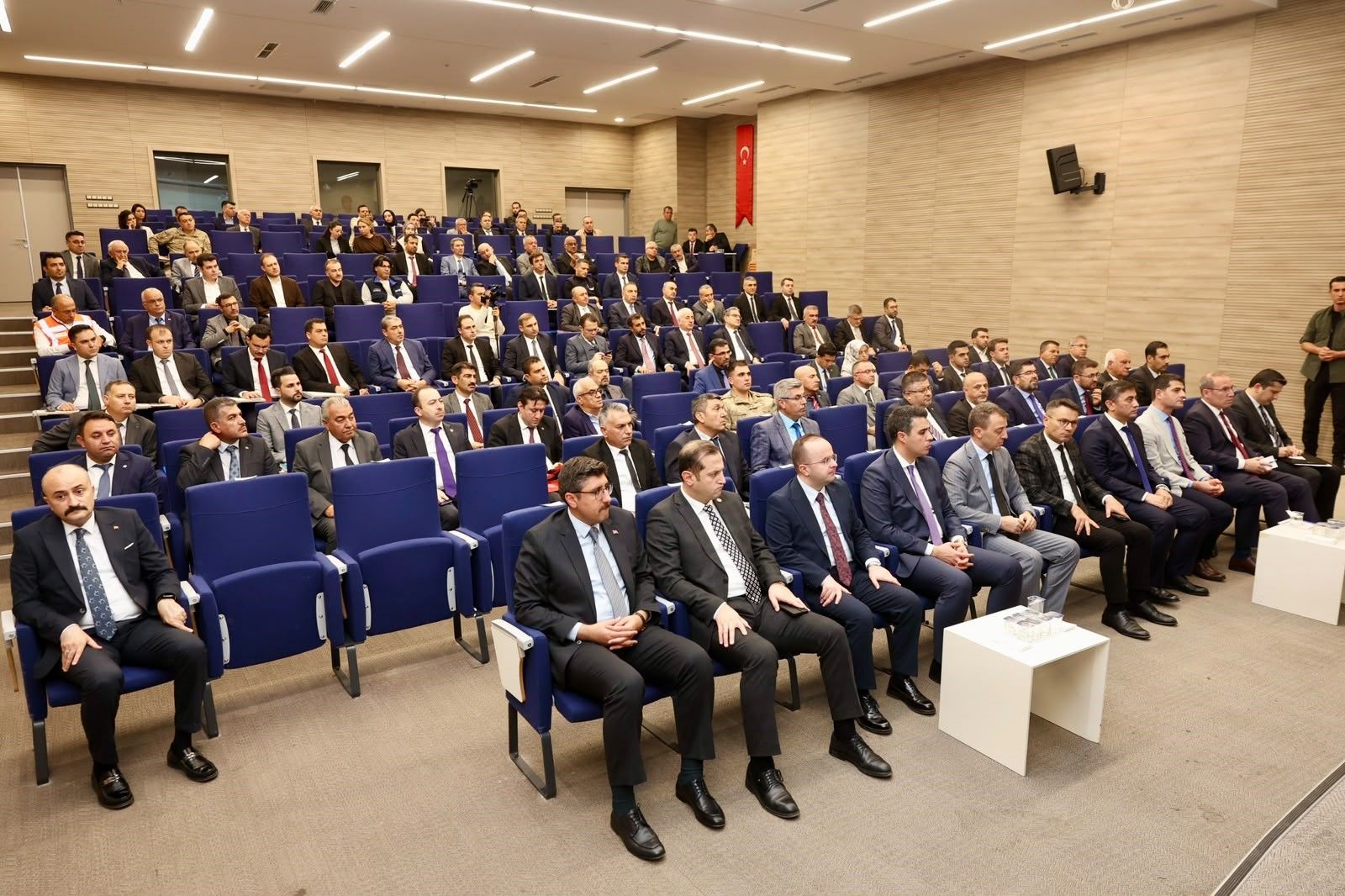 Vali Ünlüer Açıkladı Deprem Sonrası Çalışmalarda Sona Gelindi (1)
